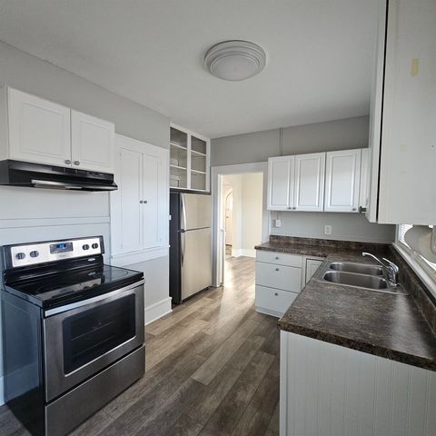 1126 Oakland Avenue, Mt Vernon, IL 62864