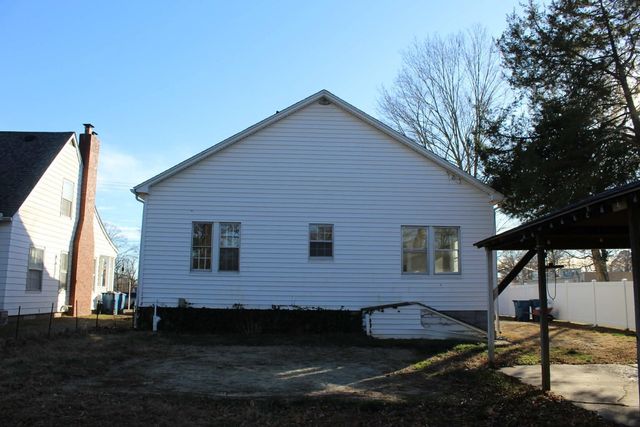 1126 Oakland Avenue, Mt Vernon, IL 62864