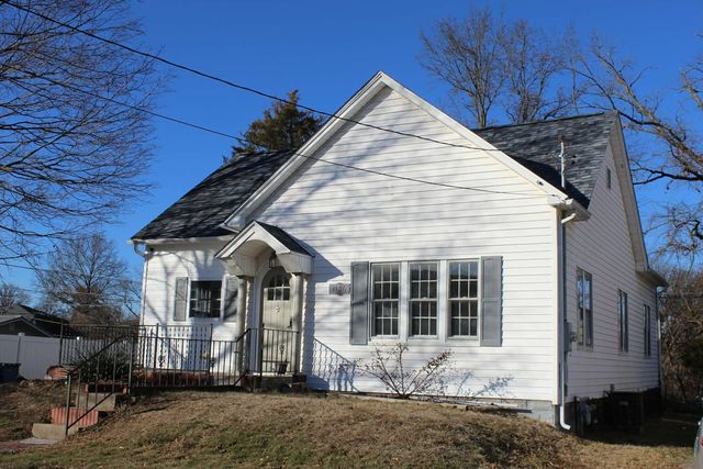 1126 Oakland Avenue, Mt Vernon, IL 62864