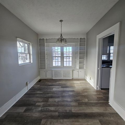 1126 Oakland Avenue, Mt Vernon, IL 62864