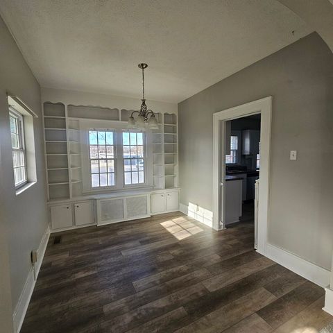 1126 Oakland Avenue, Mt Vernon, IL 62864