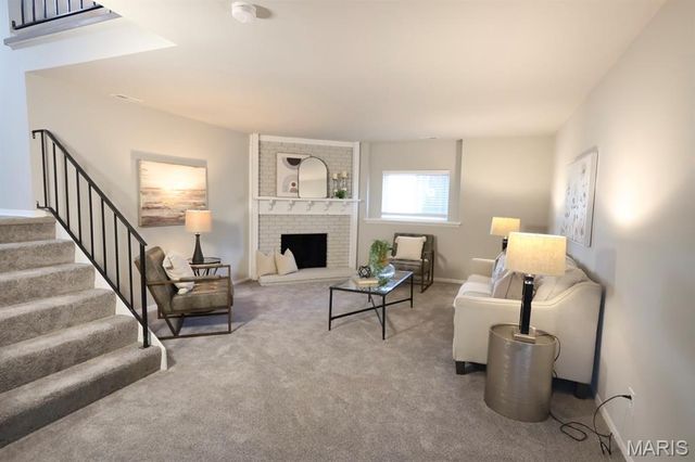 313 Brightfield Drive, Ballwin, MO 63021