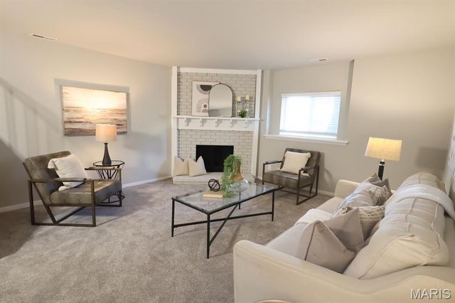 313 Brightfield Drive, Ballwin, MO 63021