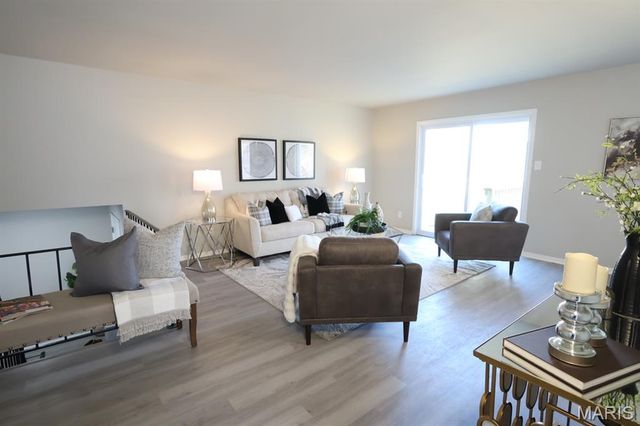 313 Brightfield Drive, Ballwin, MO 63021