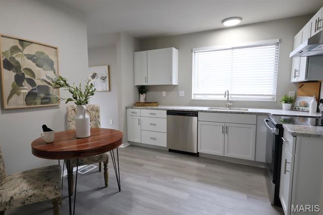 313 Brightfield Drive, Ballwin, MO 63021