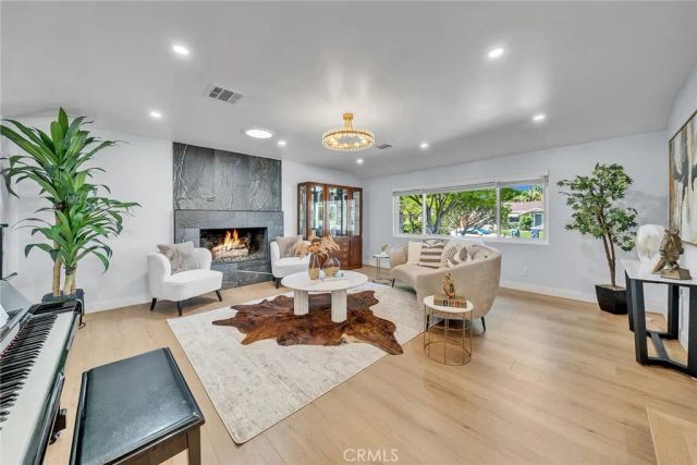 2114 S 8th Ave, Arcadia, CA 91006