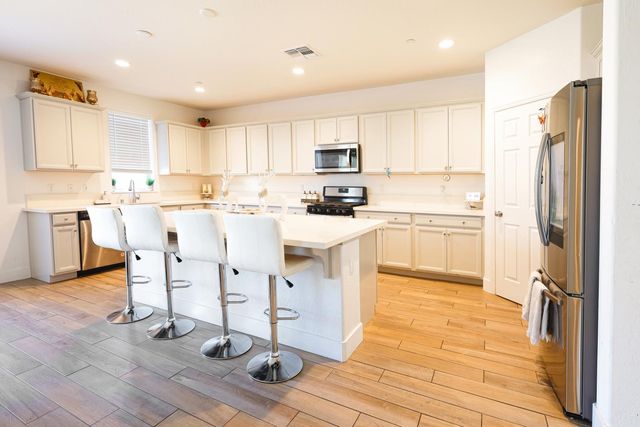 2701 N Dee Ann Avenue, Fresno, CA 93727