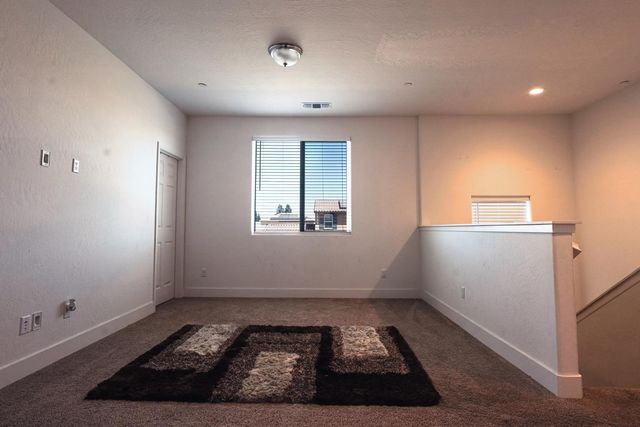 2701 N Dee Ann Avenue, Fresno, CA 93727