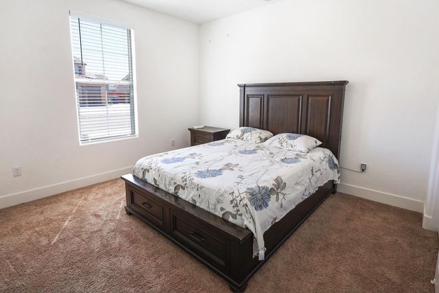 2701 N Dee Ann Avenue, Fresno, CA 93727