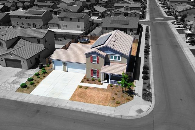 2701 N Dee Ann Avenue, Fresno, CA 93727