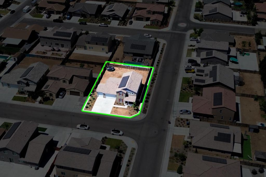 Image 34 of property listing at 2701 N Dee Ann Avenue, Fresno, CA 93727