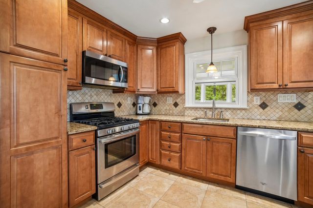 926 STEIB TERRACE, Union Twp, NJ 07083
