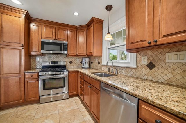 926 STEIB TERRACE, Union Twp, NJ 07083