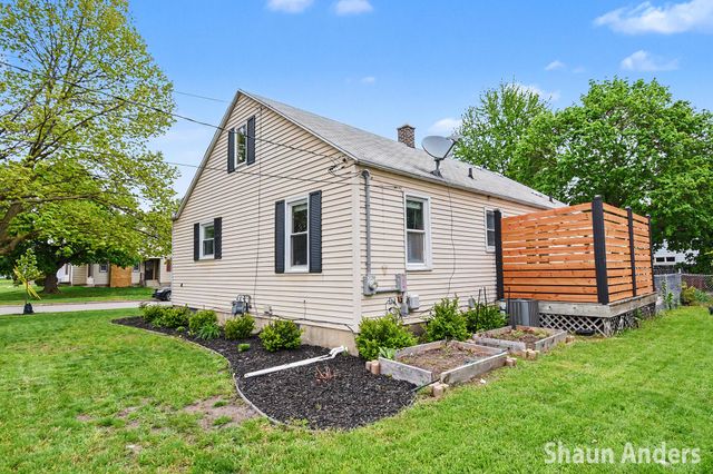 2024 30th Street SW, Wyoming, MI 49519