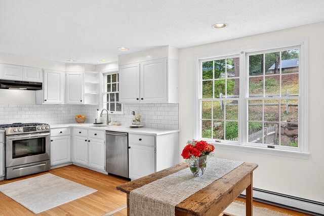 20 Mutiny Way, Mashpee, MA 02649