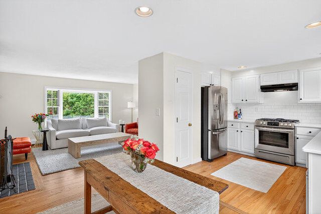 20 Mutiny Way, Mashpee, MA 02649