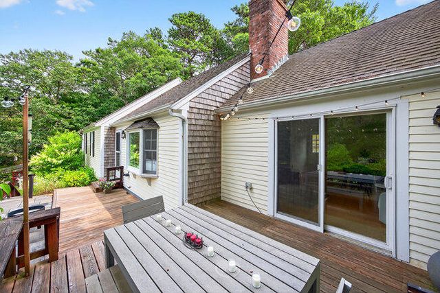 20 Mutiny Way, Mashpee, MA 02649