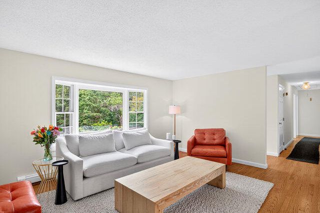 20 Mutiny Way, Mashpee, MA 02649