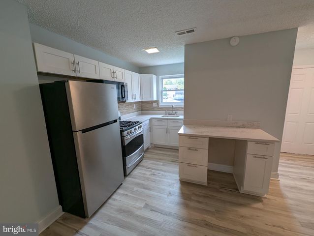 256 LA CASCATA TNHS, Clementon, NJ 08021