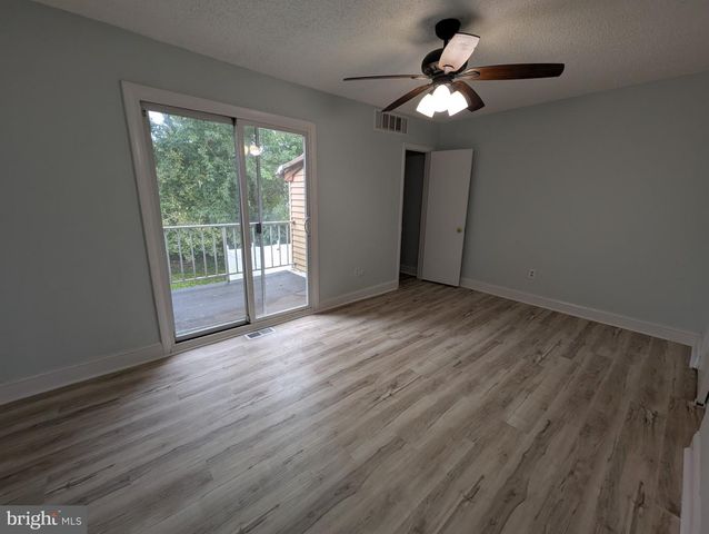 256 LA CASCATA TNHS, Clementon, NJ 08021