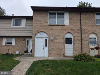 256 LA CASCATA TNHS, Clementon, NJ 08021
