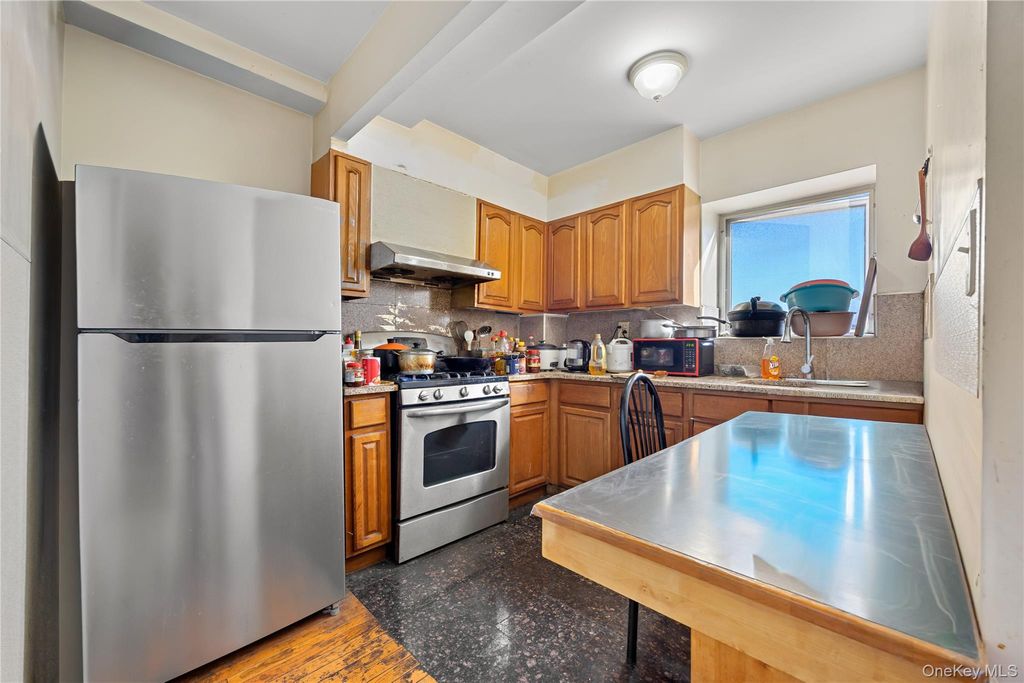 131-44 40 Road, Flushing, NY 11354 — photo 2