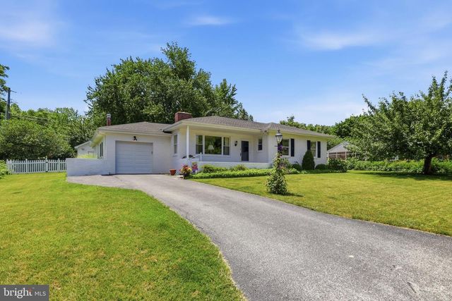 348 HILLSIDE LN, York, PA 17403
