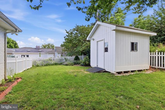 348 HILLSIDE LN, York, PA 17403