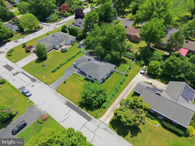 348 HILLSIDE LN, York, PA 17403