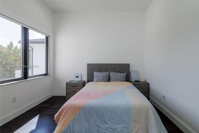 8115 NW 48th Ter, Doral, FL 33166