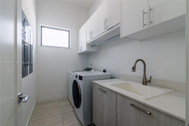 8115 NW 48th Ter, Doral, FL 33166