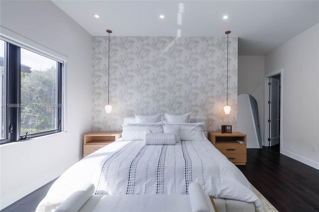 8115 NW 48th Ter, Doral, FL 33166