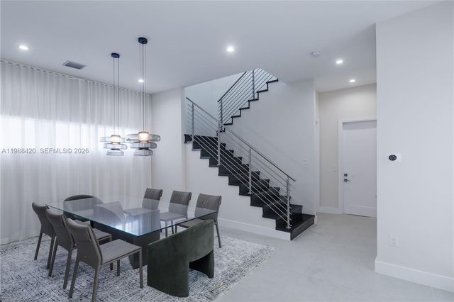 8115 NW 48th Ter, Doral, FL 33166