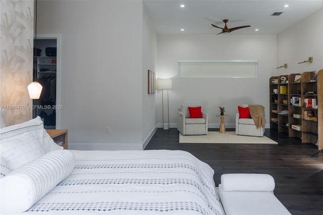 8115 NW 48th Ter, Doral, FL 33166