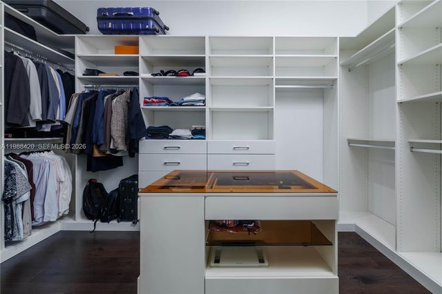 8115 NW 48th Ter, Doral, FL 33166