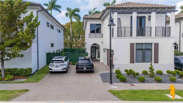 8115 NW 48th Ter, Doral, FL 33166