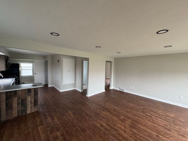 112 Dawn Avenue, Rockford, IL 61107