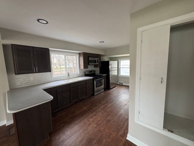 112 Dawn Avenue, Rockford, IL 61107