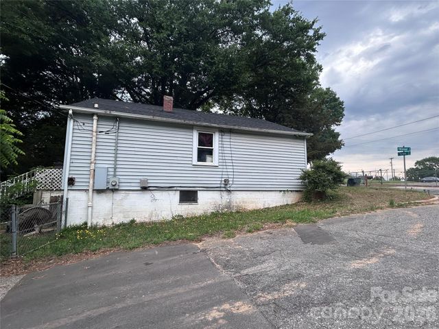 317 S Yates Street, Gastonia, NC 28052