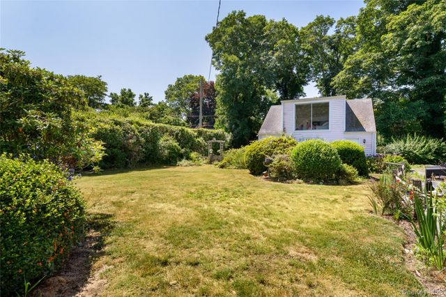 93 Buell Lane, East Hampton, NY 11937