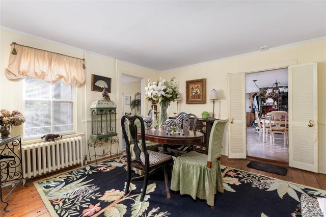 93 Buell Lane, East Hampton, NY 11937
