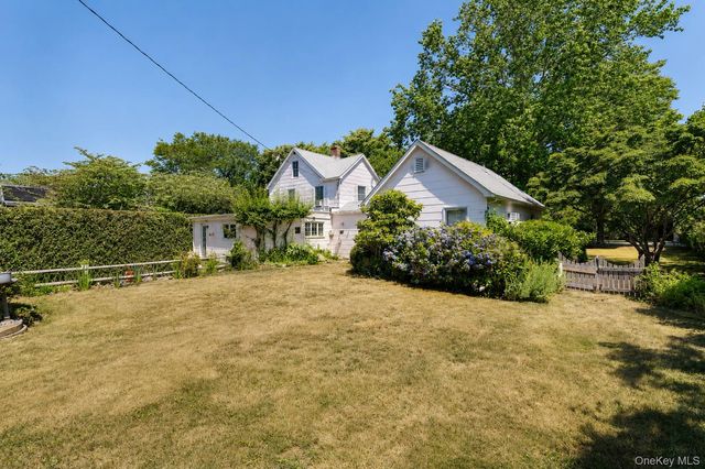 93 Buell Lane, East Hampton, NY 11937