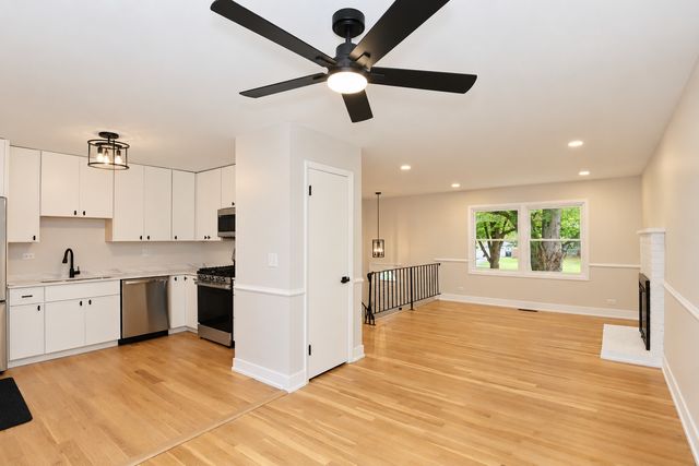 30W234 Claymore Lane, Naperville, IL 60563