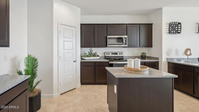 636 W FREEDOM Street, Florence, AZ 85132