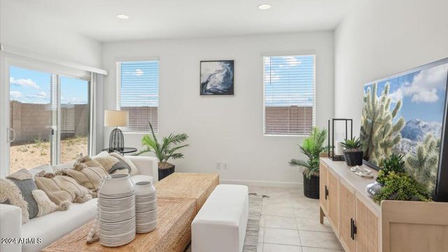 636 W FREEDOM Street, Florence, AZ 85132