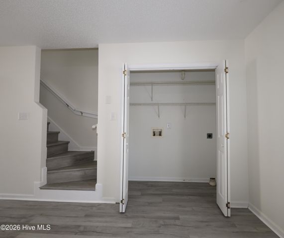 1086 W Pueblo Drive, Jacksonville, NC 28546