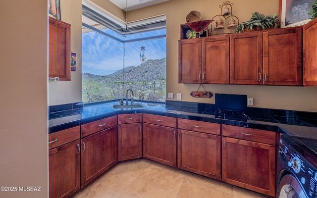 3979 W Cayton Mountain Drive, Marana, AZ 85658