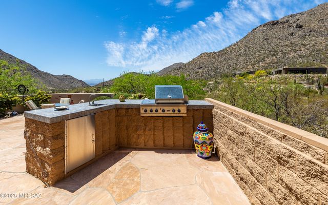 3979 W Cayton Mountain Drive, Marana, AZ 85658