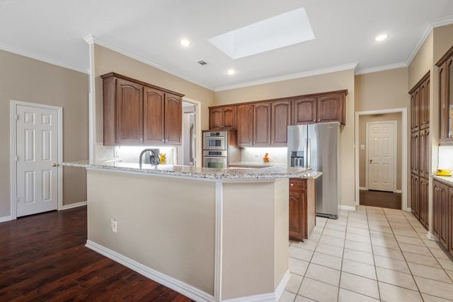 404 Landwyck Lane, Flower Mound, TX 75028