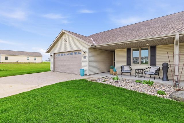 918 Partridge LANE, Lomira, WI 53048